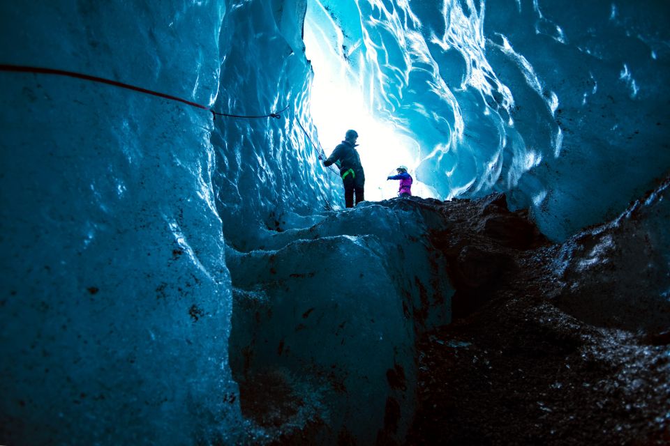 Skaftafell: Ice Cave Tour and Glacier Hike - On Falljökull Glacier: crevasses, ridges, and moulins