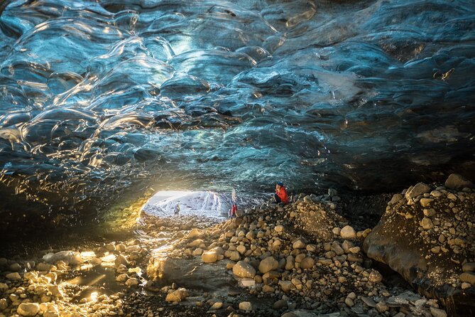 Small-Group Ice Cave Tour from Jökulsárlón - Gear-on day: helmets, crampons, and the real glacier walk