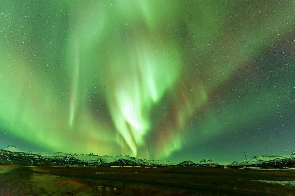 Small-Group Premium Northern Lights Tour from Reykjavik - How the night hunt actually works from Reykjavík