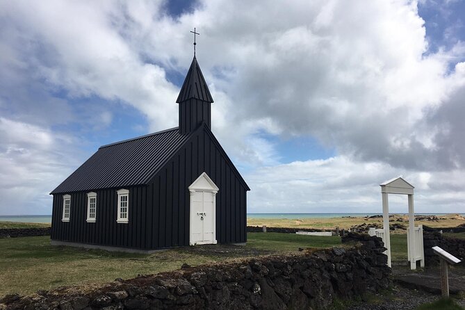 Snaefellsnes Small Group Tour with Homemade Meal from Reykjavik - Horse Farm Lunch at Lýsuhóll: The Homemade Break You’ll Remember