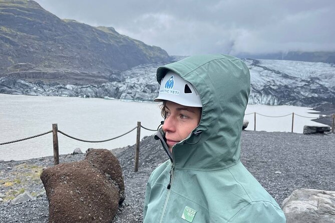 Sólheimajökull Glacier Hike Adventure - Language and guides: English, Spanish, and names that come up
