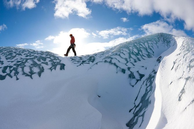 Sólheimajökull Glacier Hike & Ice Climbing Intro - Small Group - Getting there: parking lot start vs Reykjavík pickup