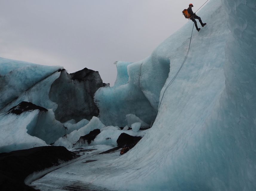 Sólheimajökull Ice Climb and Glacier Hike - The 30-minute safety briefing that makes the climb possible