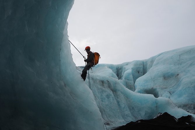 Sólheimajökull Ice Climbing and Glacier Walk - The 15-minute hike to the glacier: warm-up, but real cold
