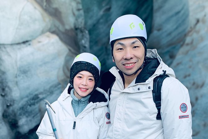 Sólheimajökull Ice Climbing and Glacier Walk - Weather and what to wear: don’t guess, plan for wet cold