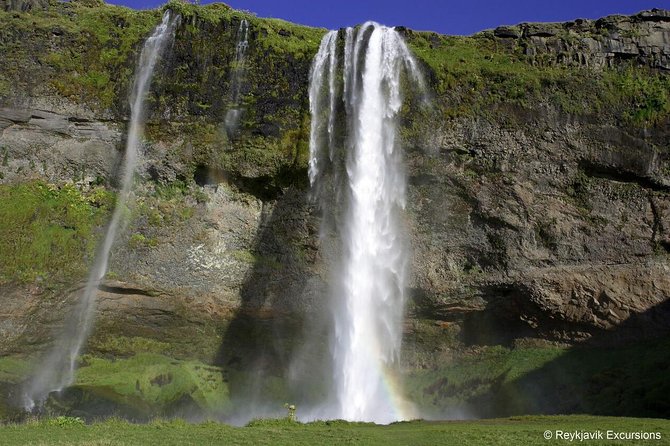 South Coast and Glacier Hike from Reykjavik - Why this glacier hike mixes ice lessons and South Coast icons