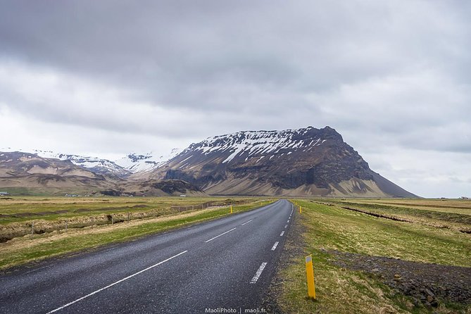 South Coast and Glacier Lagoon Day Trip by Super Jeep from Reykjavik - Vík and the black-sand section: Dyrhólaey and Reynisfjara