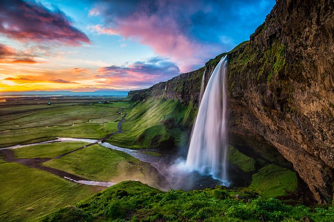 South Coast Iceland from Reykjavik with Guide & Touchscreen Audio - Guide Quality: Why Darren, Karen, and Others Matter