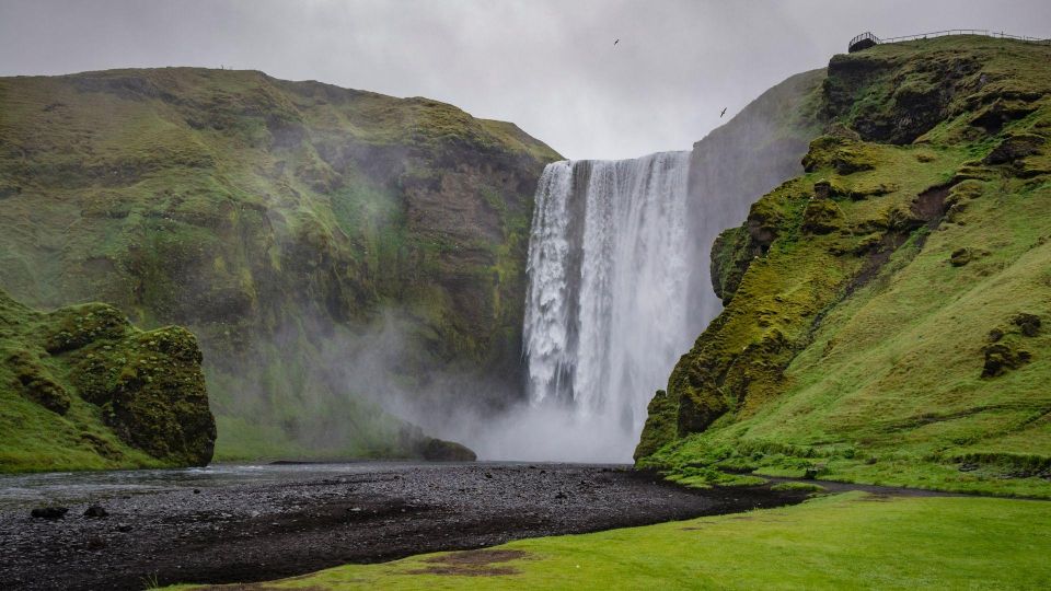 South Coast of Iceland. Black beach, glaсier, waterfalls... - Skógafoss: The 60-Meter Drop and the Stairs to Higher Views