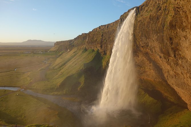 South Coast Private Day Tour - up to 9 passengers - Seljalandsfoss on the return leg: the best timing for photos