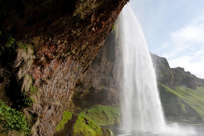 South Coast, Waterfalls and Vík village from Reykjavik - Sólheimajökull glacier: a walk that teaches without lecturing