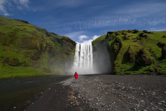 South Coast, Waterfalls and Vík village from Reykjavik - Pickup, timing, and the “bus is part of the experience” reality
