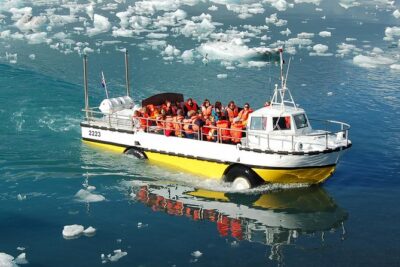 South Iceland and Glacier Lagoon: Jökulsárlón with Boat Tour - Pickup, coach comfort, and how to survive a 14+ hour day