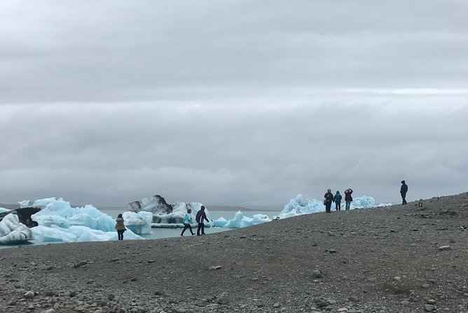 South Iceland and Glacier Lagoon: Jökulsárlón with Boat Tour - The long drive via black sand and famous sights you can’t fake