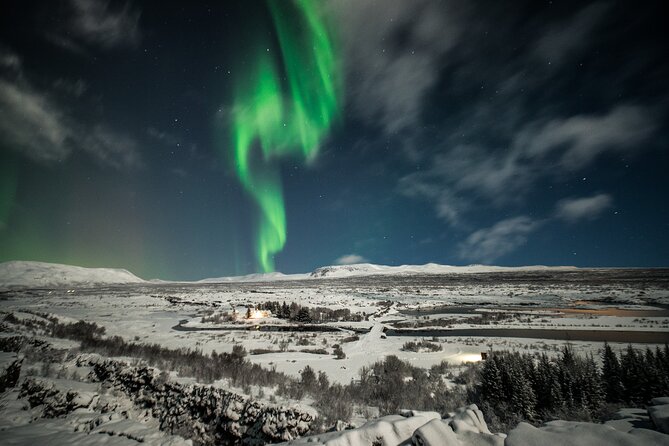South Iceland Highlights and Northern Lights Combo Full-Day Tour - Vík Lunch Break: A Picturesque Pause Where Lunch Is on You
