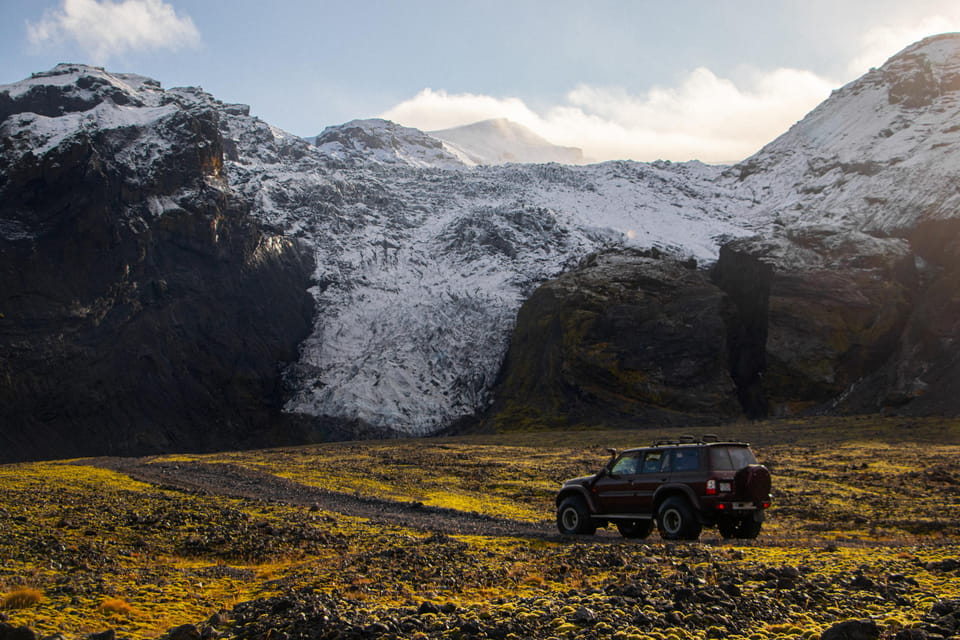Super Jeep Private tour in Þórsmörk - The Canyon Walk: Easy Hiking With Big Rewards