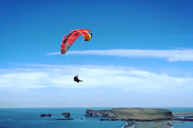 Tandem Paragliding Flights from Vik - What to wear and bring (so wind doesn’t ruin your day)