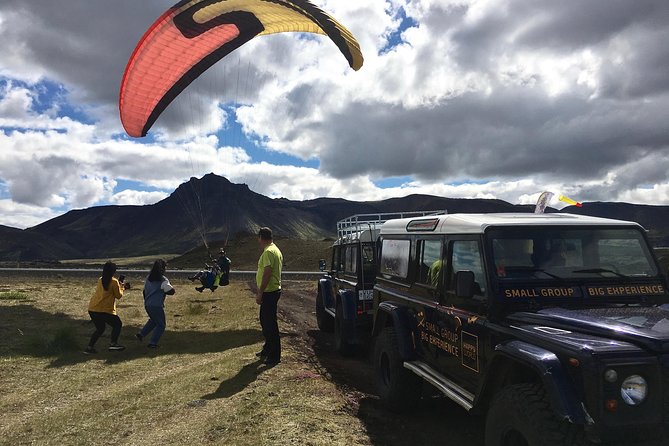 Tandem Paragliding over the Rugged Lava Fields at Blue Mountains - Guides and Vibe: Names You’ll Hear and Why That Matters