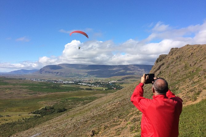 Tandem Paragliding over the Rugged Lava Fields at Blue Mountains - Camera, GoPro, and Getting Footage Without Regrets