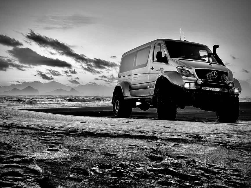 Þórsmörk by Super Jeep - Rugged Driving and Unbridged Glacial River Crossings