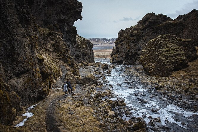 Thórsmörk, Valley of Thór | Private Tour | PRO Photos Included - Stakkholtsgjá canyon hike: mossy walls, a 2 km challenge, and drama at the end