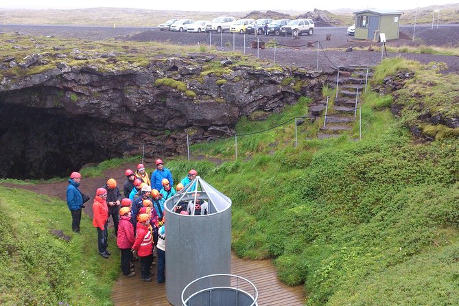 Vatnshellir Cave Tour - The Cold, the Stairs, and the Stuff You Should Actually Pack
