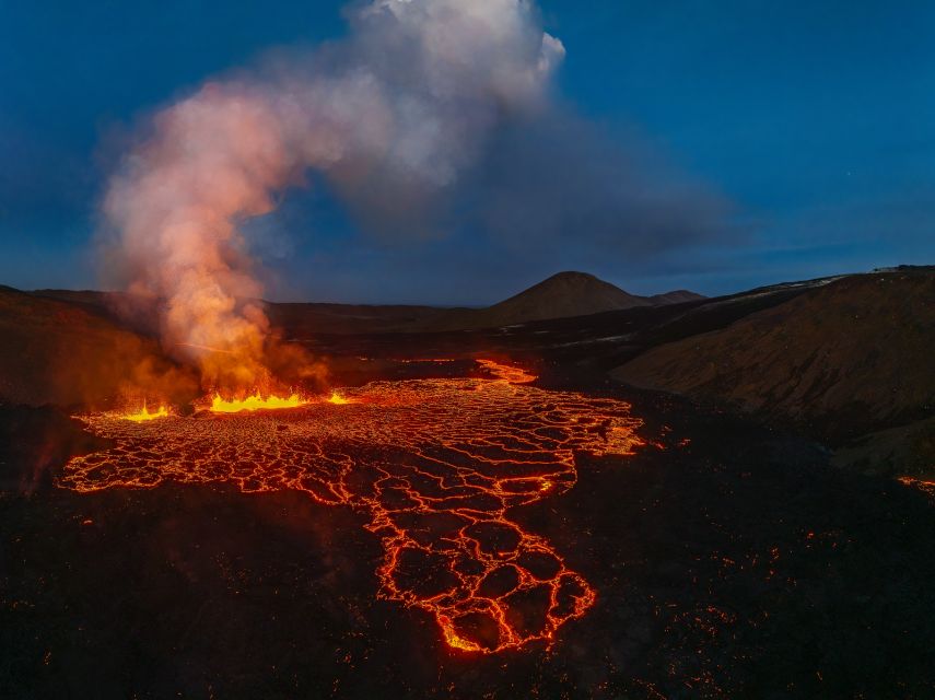 Volcano Exhibition and Cinema - Lava Centre Iceland - Trembling Earth: live earthquakes plus a simulator moment