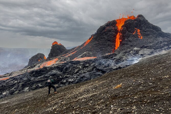 Volcano Hike and Grindavík Visit from Reykjavik - What to Pack for a Volcano Hike That’s Exposed