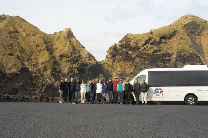 Westman Islands, Volcanoes and Puffins Small Group Tour - Heimaey morning: Elephant Rock and puffin watching in real conditions