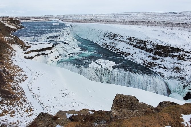 Your private golden circle tour with a personal guide - Stop 1: Golden Circle route time—Þingvellir, Efstidalur, Friðheimar, Geysir area, and Kerið